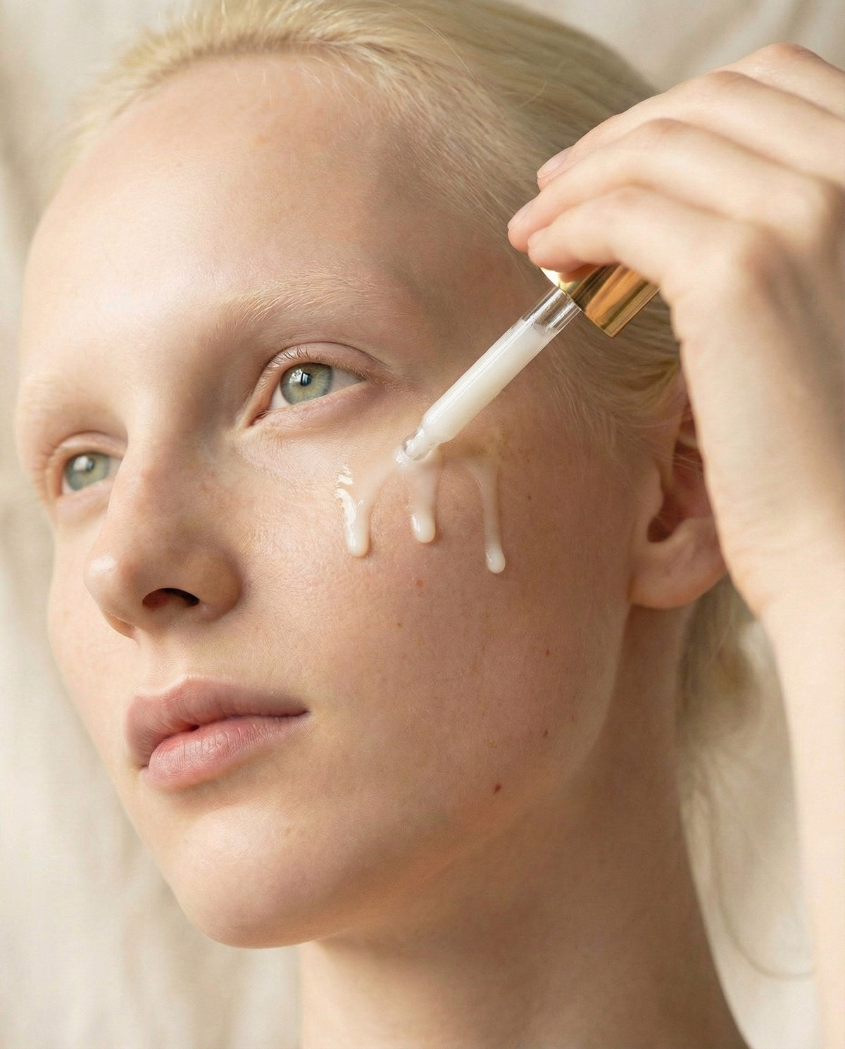 Sweet Almond Oil for Sensitive Skin: Why It's #2 in Oktélia
